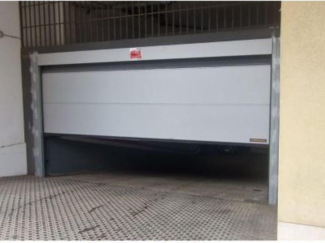 Oportunidad de Inversión: Plaza de Parking en el Centro de Reus