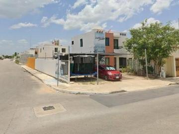 OPORTUNIDAD DE INVERSIÓN Propiedad en C.121, Los Heroes, Mérida, Yuc