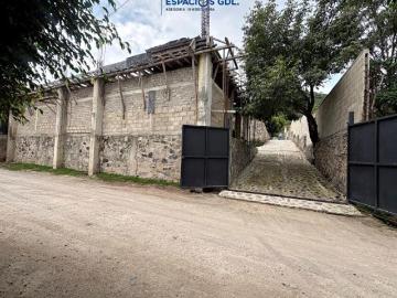 Oportunidad de inversión: terreno con construcción aprovechable