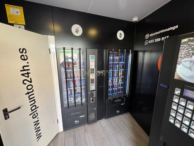 ¡Oportunidad de Inversión! Traspaso de Negocio Vending 24 Horas Cerca del Centro de Málaga