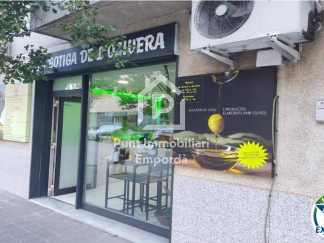 Oportunidad de local comercial cerca del mercado de Roses
