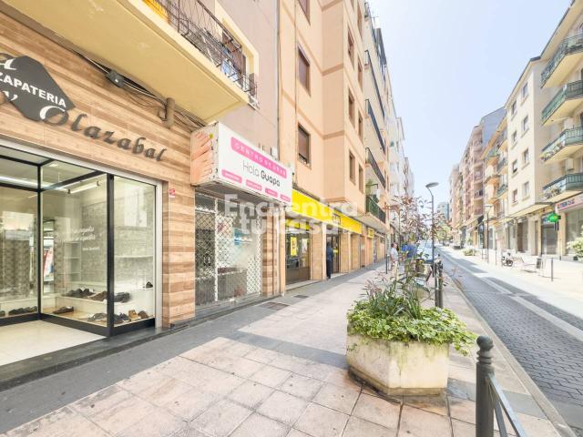 OPORTUNIDAD DE LOCAL COMERCIAL EN DOS PLANTAS – OPCIÓN DE ALQUILER Y ALQUILER CON OPCIÓN A COMPRA