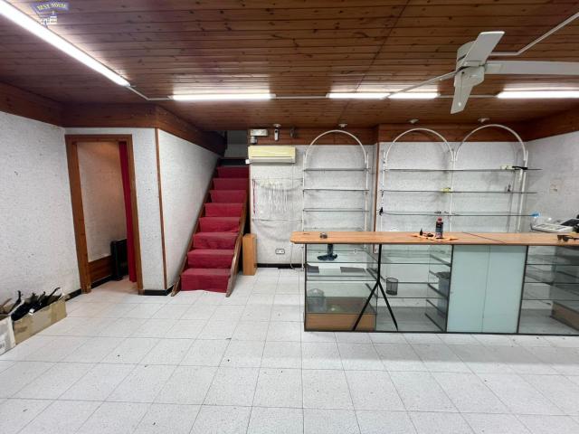 OPORTUNIDAD DE LOCAL COMERCIAL EN EL CORAZÓN DEL CENTRE DE RUBÍ ZONA PROGRES
