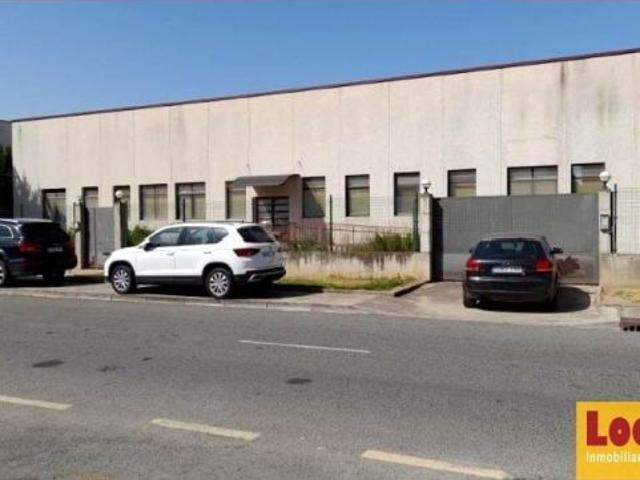 Oportunidad de nave industrial en Vitoria