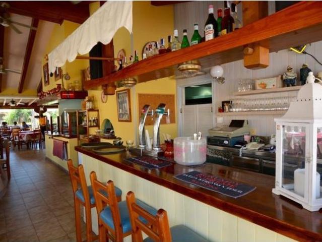 ¡Oportunidad de Negocio! Local Comercial en Centro Comercial Zoco, Km 4