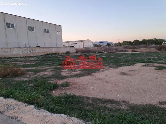 ¡OPORTUNIDAD DE SOLAR EN BUENA UBICACIÓN DE ASPE!