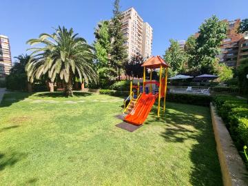 Oportunidad Departamento Muy Luminoso Nor oriente | 3 Dormitorios por 9500.00 en Las Condes