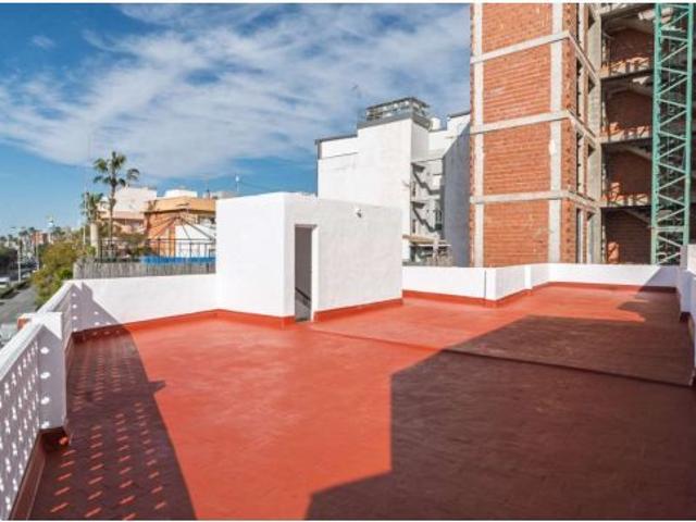 OPORTUNIDAD EDIFICIO COMPLETO A REFORMAR EN TORREVIEJA