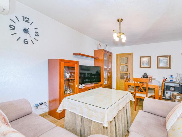 OPORTUNIDAD EN VENTA DE PISO DE 3 DORMITORIOS EN ALMANJAYAR