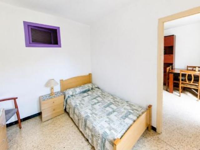 OPORTUNIDAD EN VILAFRANCA DEL PENEDÈS: ESPACIO, LUZ Y POTENCIAL PARA CREAR TU