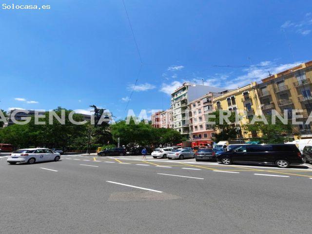 Oportunidad en Arrancapins: Piso con Terraza para Reformar