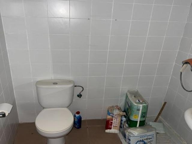 ¡Oportunidad en Benetússer! Local comercial en venta