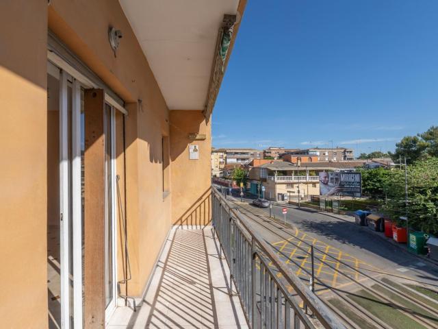 ¡Oportunidad en Cerrillo de Maracena! Piso muy soleado y junto al Metro