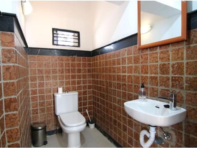 ¡OPORTUNIDAD EN COÍN! LOCAL COMERCIAL CON GRANDES POSIBILIDADES