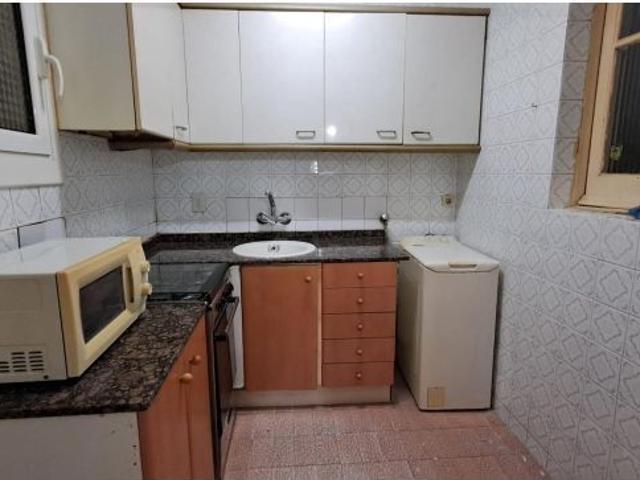 Oportunidad en Collblanc: Planta Baja ext. con entrada indipendiente