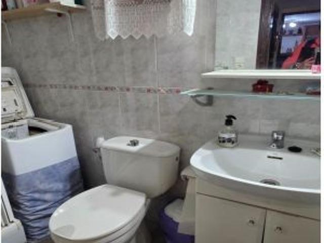 Oportunidad en el casco antiguo: casa con 2 apartamentos y terraza