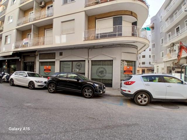 ¡MAGNÍFICO LOCAL EN PLENO CENTRO!