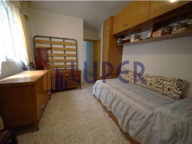 ¡OPORTUNIDAD EN EL CENTRO DE PINOSO! AMPLIA VIVIENDA CON GARAJE EN VPO