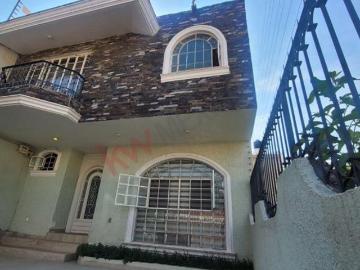 Oportunidad en El Fortín | Casa amplia de 3 recámaras por $3.3 M