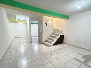 ¡Oportunidad en Hacienda del Valle II! Casa con Local Comercial
