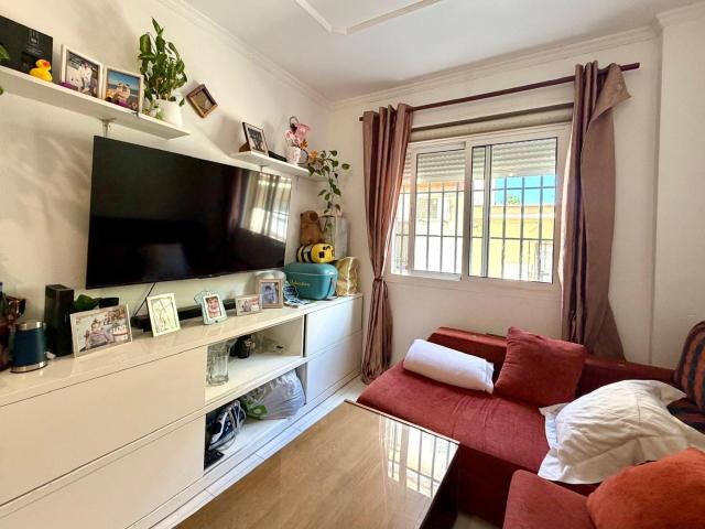Oportunidad en Las Lagunas: planta baja de 2 dormitorios con patio