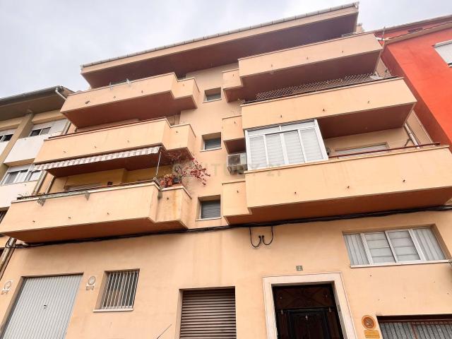 Oportunidad en MURO DE ALCOY: Amplio Piso de 4 Habitaciones a Recuperar
