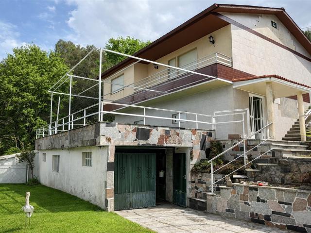 Oportunidad en plena naturaleza Covelo 289m² Maceira