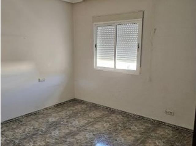 OPORTUNIDAD EN PLENO CENTRO AMPLIA, LUMINOSA Y CON EXCELENTES CONDICIONES DE