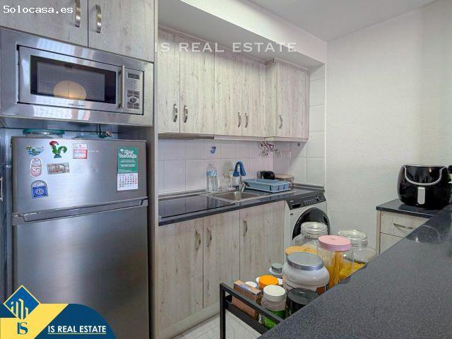 Oportunidad! Encantador apartamento reformado y listo para entrar a vivir, con preciosa piscina comu