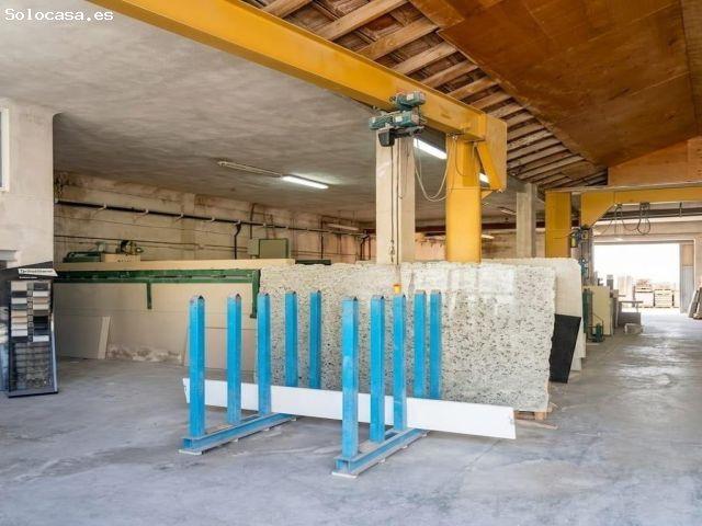 Oportunidad Estratégica: Nave Comercial de 856 m2 junto a McDonalds – Fachada a Ctra. Santa Pola