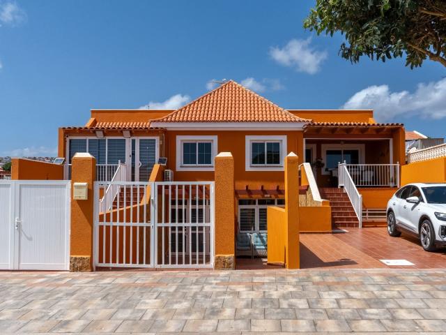 ? Oportunidad exclusiva de inversión en Caleta de Fuste ? Ub. 124m² Caleta de fuste