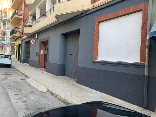 Oportunidad: Local Comercial en Zona Estratégica de la Ciuda. 262m² Dénia