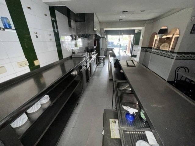 Oportunidad local comercial con salida de humos