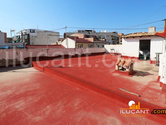 Oportunidad local de 500 m2 cerca de PLAZA TOROS y PLAZA AMERICA