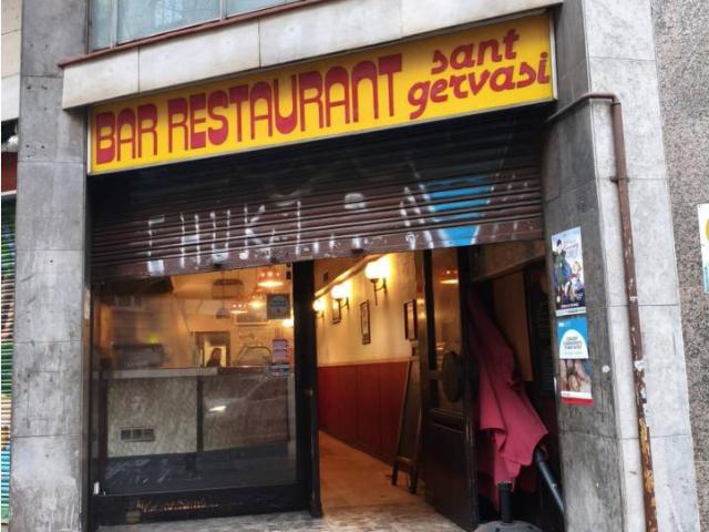 Oportunidad: local de restauración con salida de humos en Sant Gervasi