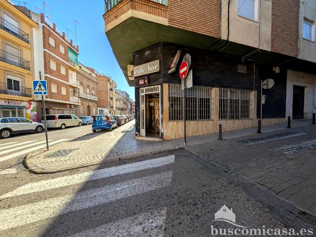 OPORTUNIDAD! Local en calle Zambrana