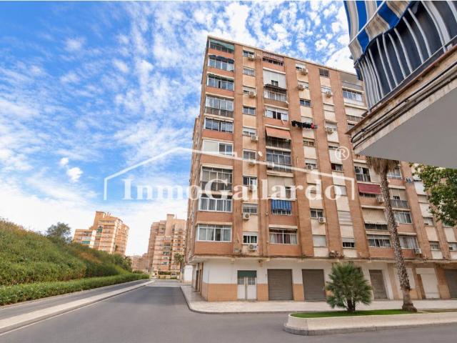 OPORTUNIDAD PARA INVERSORES EN MÁLAGA – VIVIENDA OCUPADA