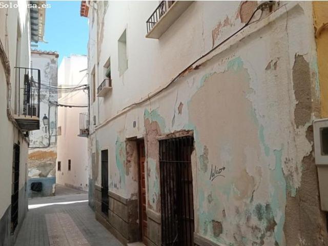 OPORTUNIDAD PARA REFORMAR EN BAZA GRANADA