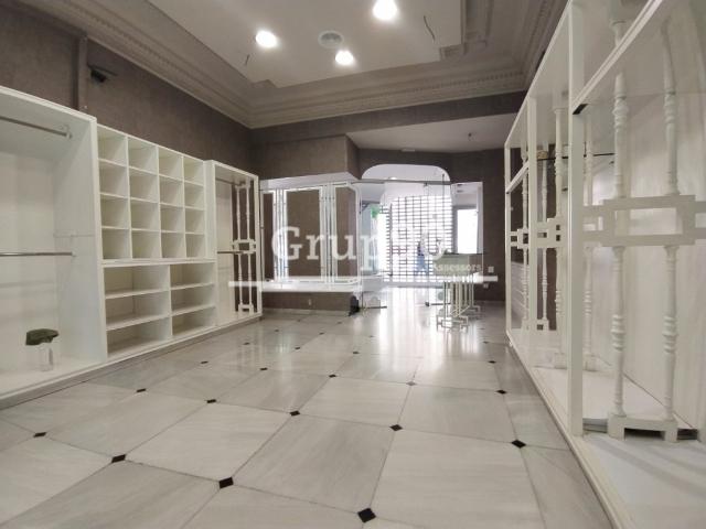 OPORTUNIDAD PARA TU NEGOCIO ! LOCAL EN EL EIX COMERCIAL