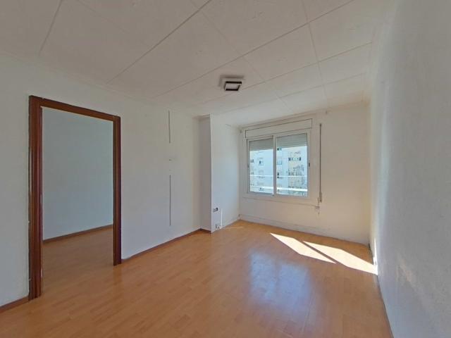 Oportunidad patrimonial en Sabadell excelente vivienda para optimización de activos