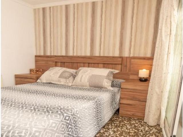 OPORTUNIDAD | Piso de 3 habitaciones exterior con balcón en en Santa Coloma