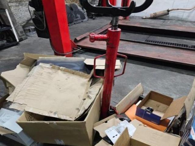 OPORTUNIDAD! SE TRASPASA TALLER DE RENOMBRE EN EL PUENTE