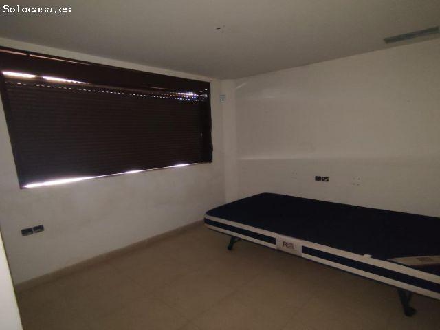 OPORTUNIDAD, SE VENDE ADOSADO CON VISTAS AL CAMPO DE GOLF