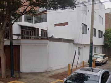 Oportunidad! Se vende aires del quinto piso en Surco
