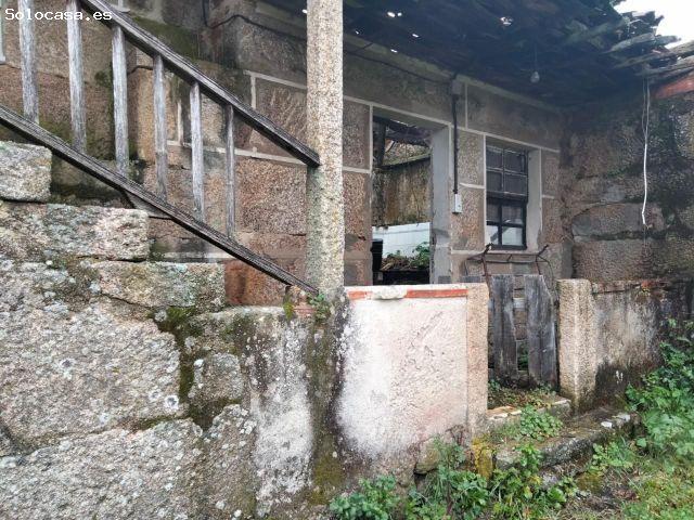 OPORTUNIDAD ! SE VENDE CASA EN AMOEIRO