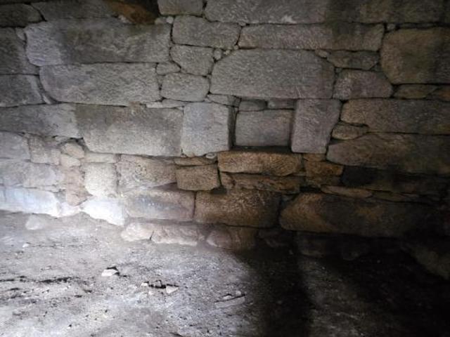 OPORTUNIDAD! SE VENDE CASA PARA REFORMAR EN BEIRO