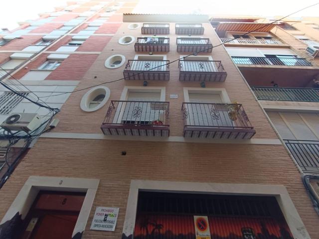 OPORTUNIDAD, SE VENDE ESTUPENDA OFICINA EN EL CENTRO