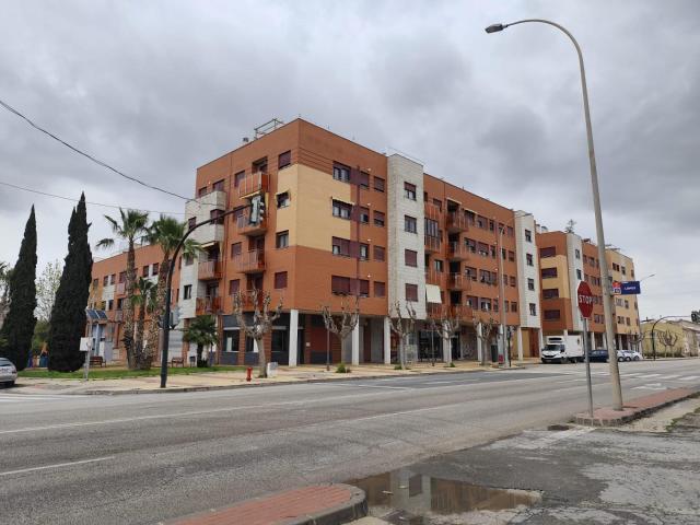 OPORTUNIDAD, SE VENDE FASTANTICO ATICO EN LA AVENIDA DE MURCIA