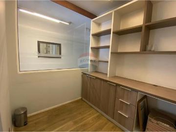 Oportunidad! Se vende oficina en compañía | Espacio, 1990.00 en Santiago