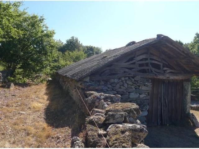 OPORTUNIDAD! SE VENDE PAJAR A REFORMAR EN VILAMARIN